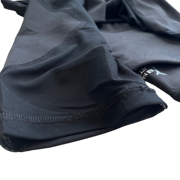 Old Navy Active Wear Leggings - Picture 7 of 8